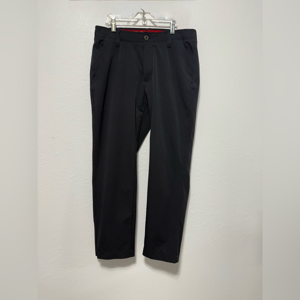 Under Armour Men's Black Dress Pants